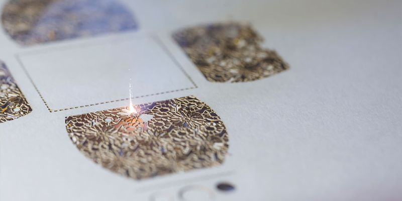 laserstanzung-papier7585BF1B-3BE1-638E-C932-BFE530A34C37.jpg