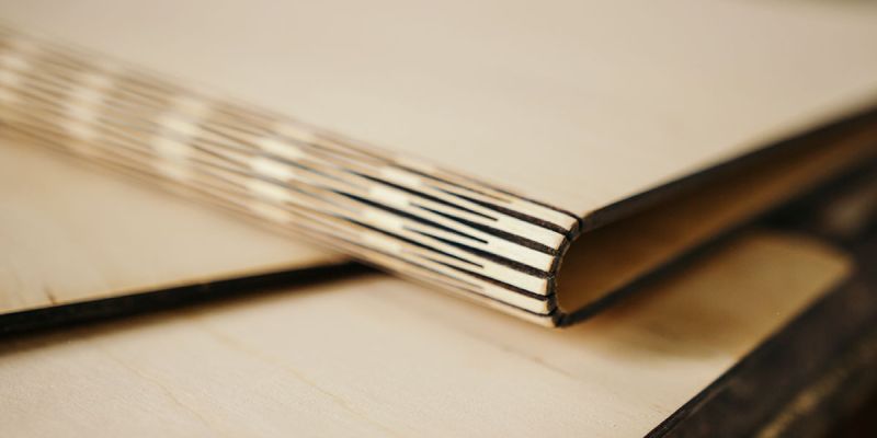 umschlag-aus-holz-laserschneidenCB561333-CDD1-39D8-B8E4-1F128104E685.jpg