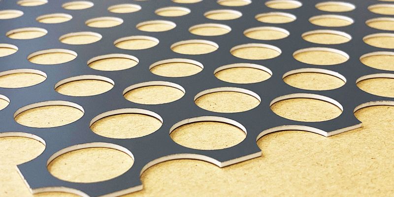 rasterschablone-kunststoff-1-6mm9B0338FD-73DA-9A37-F418-37EEB067BC8A.jpg